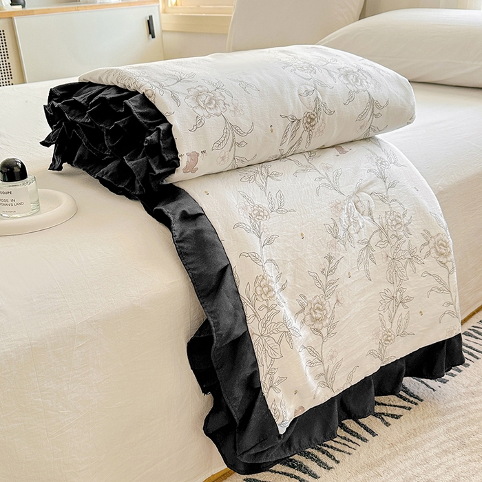 91家纺网 家纺一手货源 找家纺 佳一家纺 2025新款亲肤水洗棉夏被 花恋