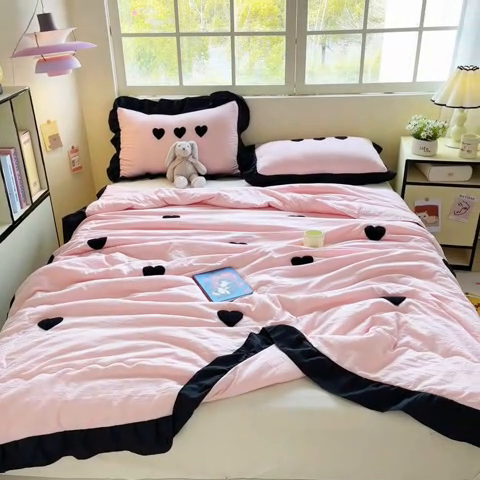 91家纺网 家纺一手货源 找家纺 老K (原美阁） 2025新款毛巾绣韩版单夏被空调被单品 爱心-粉