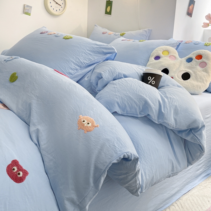 91家纺网 家纺一手货源 找家纺 优卡迪家纺馆 2025新款水洗棉毛巾绣四件套（下载文件夹包含买家秀） 开心怪兽-蓝