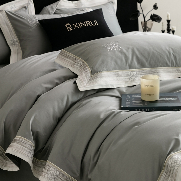91家纺网 家纺一手货源 找家纺 馨蕊家居 2025新款100s高奢典藏简约全棉系列四件套-棉罗莎 棉罗莎-高级灰