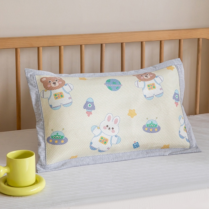 91家纺网 家纺一手货源 找家纺 嗨生活 2025新款A类儿童冰藤枕套 幼儿园枕套 儿童枕套 太空小熊