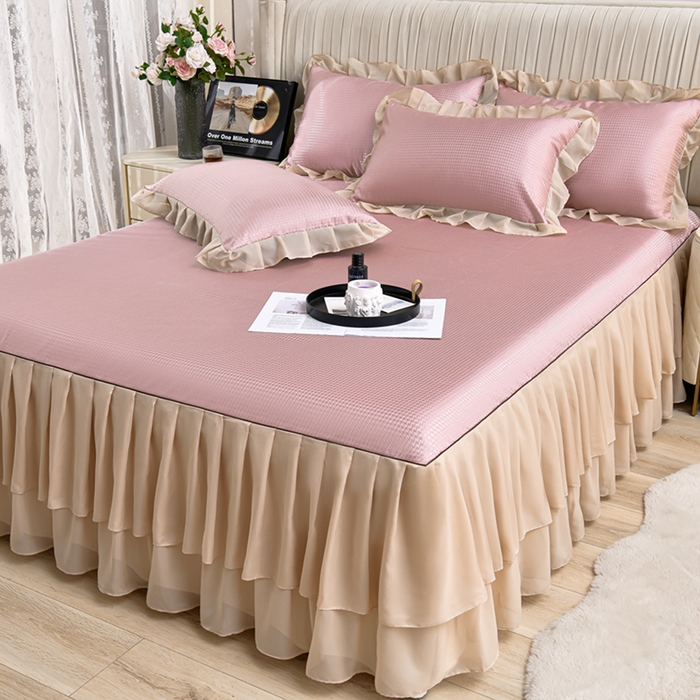 91家纺网 家纺一手货源 找家纺 家之硕家纺 2025新款冰丝凉席床裙款三件套 浅豆沙