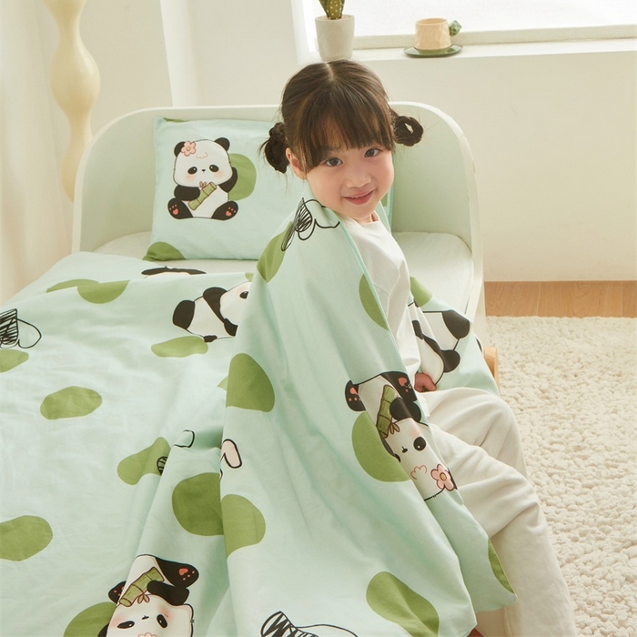 91家纺网 家纺一手货源 找家纺 艾佳宝贝 2025新款A类儿童全棉多功能单被套可拆式夏被 lucky熊猫