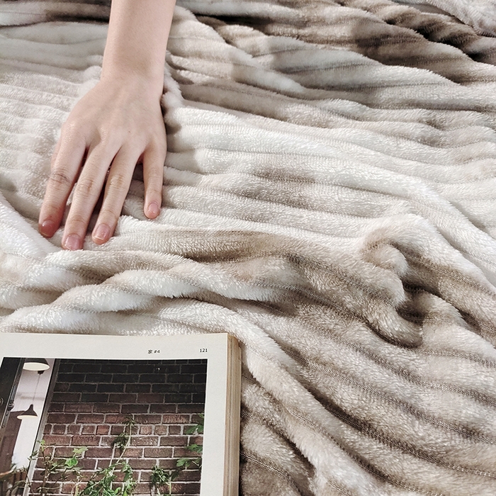 91家纺网 家纺一手货源 找家纺 （总）巴木赫2025新款200g水墨印染抽条毛毯毯子