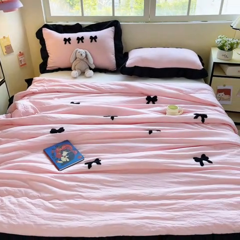 91家纺网 家纺一手货源 找家纺 老K (原美阁） 2025新款毛巾绣韩版单夏被空调被单品 蝴蝶结-粉