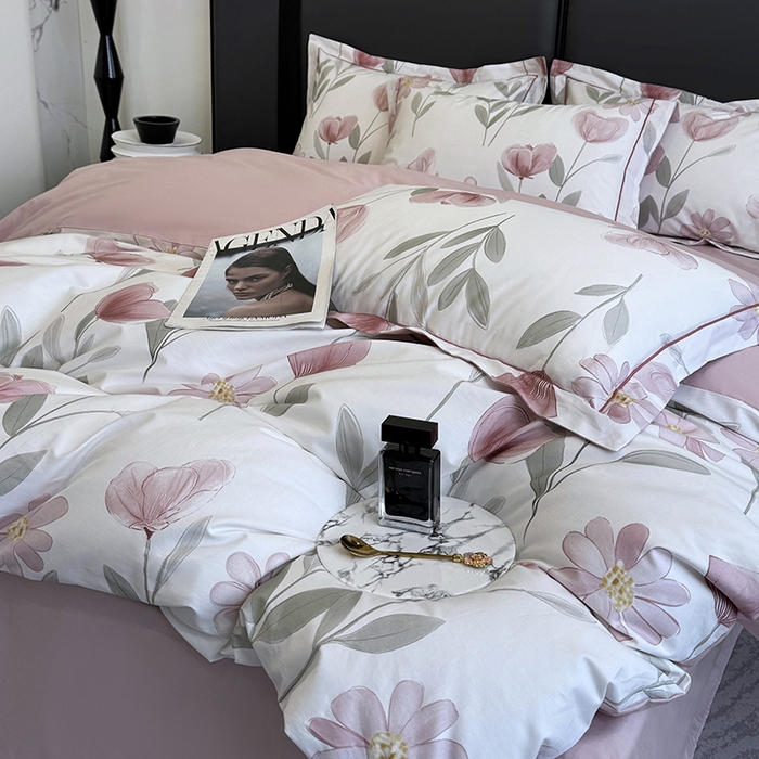 91家纺网 家纺一手货源 找家纺 乐蔻家纺 2025新款全棉13376数码印花四件套 夏恋（粉）