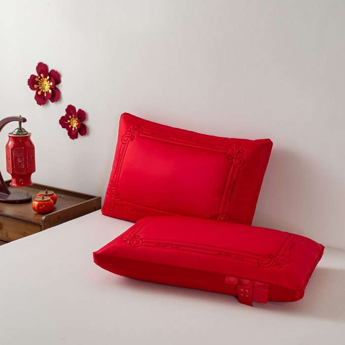 91家纺网 家纺一手货源 找家纺 2025新款婚庆枕芯 同心结缘-红乳胶枕