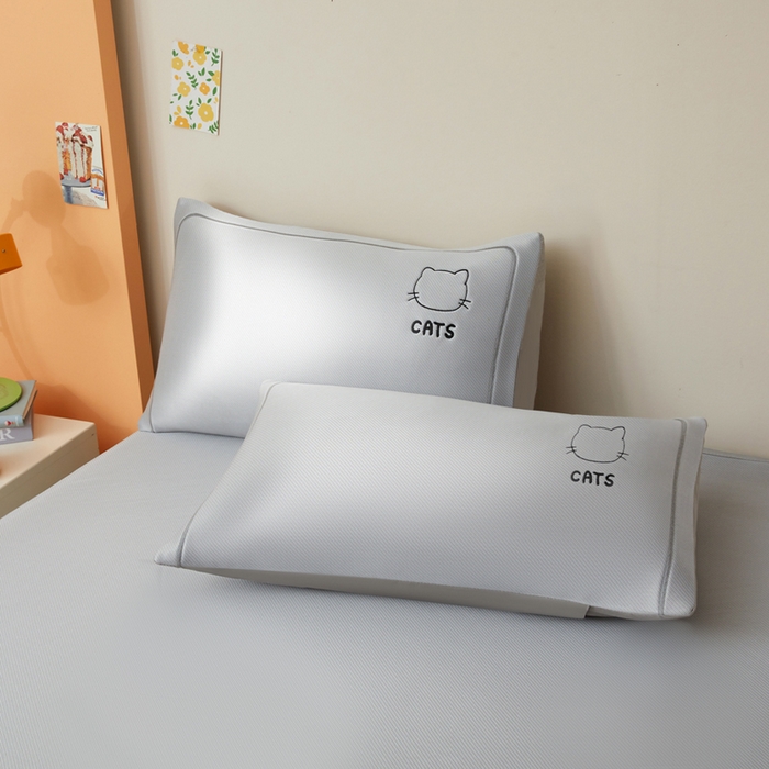 91家纺网 家纺一手货源 找家纺 全季家居 2025新款5A抗菌碳光卡通贴布系列冰丝席 床席款-快乐精灵-银灰