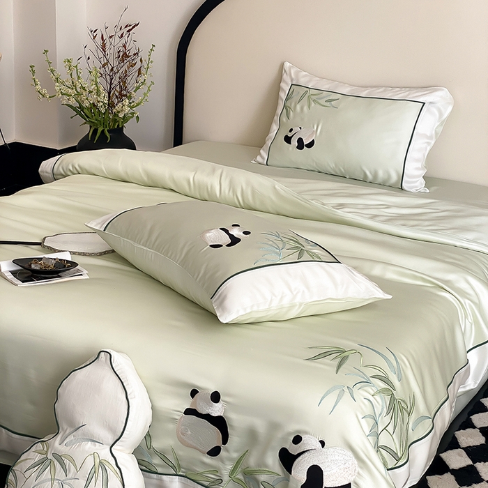 91家纺网 家纺一手货源 找家纺 MIU缪家居 2025新款60支兰精天丝四件套-熊猫与竹 熊猫与竹-清绿