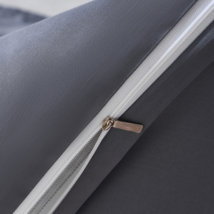 91家纺网 家纺一手货源 找家纺 闲鱼家纺 2025新款亲肤舒适60S黑标A类全棉纯色四件套单被套单床笠-风格一单被套单床笠-风格二 远山灰