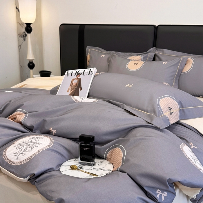 91家纺网 家纺一手货源 找家纺 乐蔻家纺 2025新款全棉13376数码印花四件套 绣缘