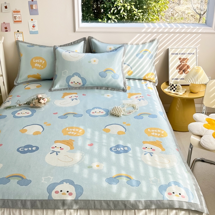 91家纺网 家纺一手货源 找家纺 懒猫家纺 2025春夏新款250D数码印花冰丝席凉席席子 可爱鸭