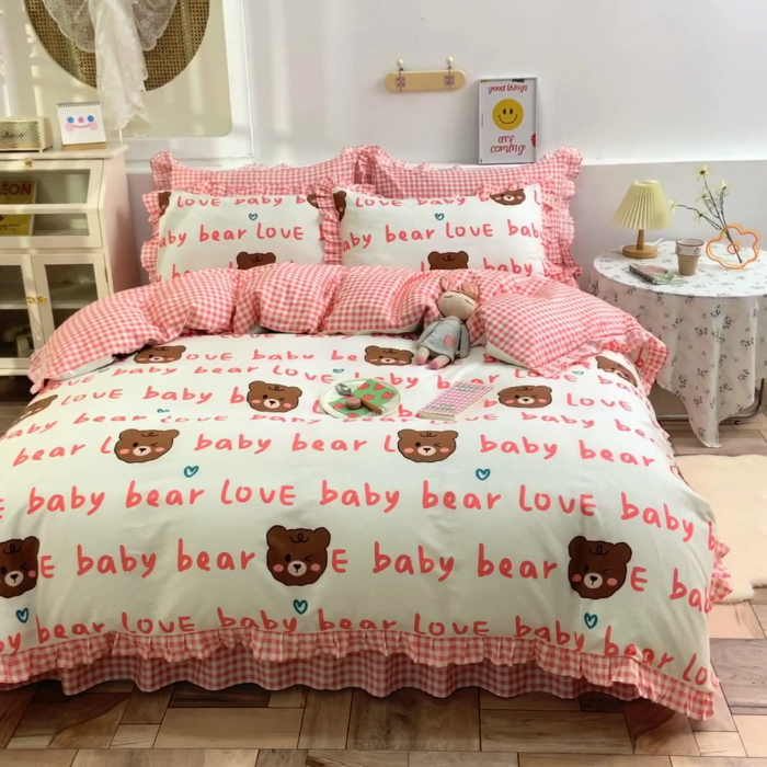 91家纺网 家纺一手货源 找家纺 2025新款公主风四件套全棉纯棉白花边被套床单款式三件套 熊宝宝