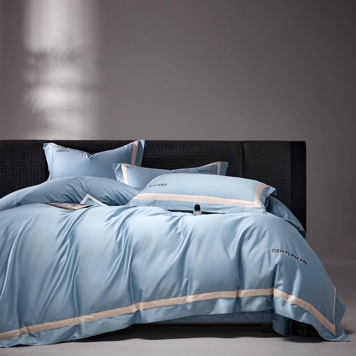 91家纺网 家纺一手货源 找家纺 佳汐蓝家纺 2025春夏新款新疆棉纯棉轻奢四件套（贴边款） 景澜蓝