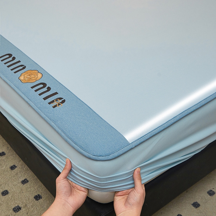 91家纺网 家纺一手货源 找家纺 全季家居 2025新款全季家居5A抗菌min系列凉感冰丝席 床笠-天蓝