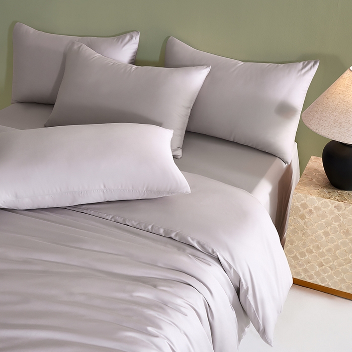 91家纺网 家纺一手货源 找家纺 闲鱼家纺 2025春夏新款小黑标60全棉纯棉四件套系列场景2 单被套被套单件 浅松灰