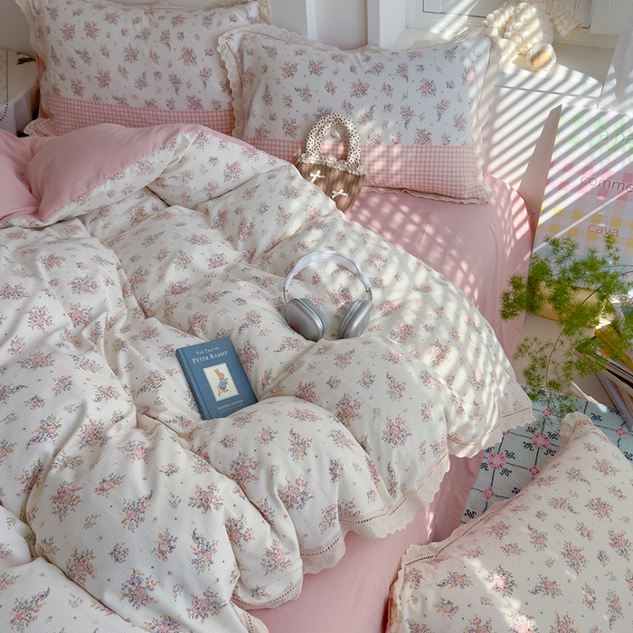 91家纺网 家纺一手货源 找家纺 竹合家纺 2025新款春日碎花法式镂空花边款式提花皱皱四件套 法式-粉格花园