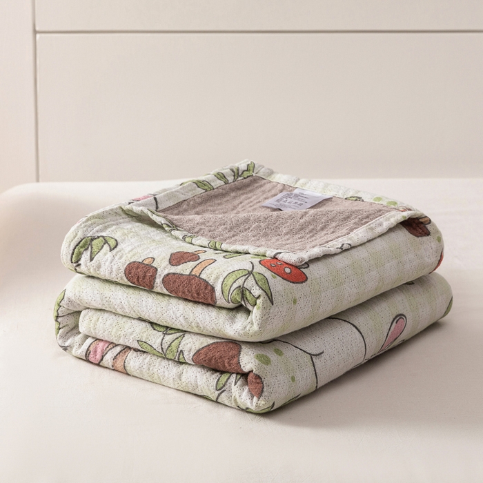 91家纺网 家纺一手货源 找家纺 乐家毛巾被（工厂自产自销） 2025春夏新款三层全棉纯棉印花毛巾被 蘑菇兔