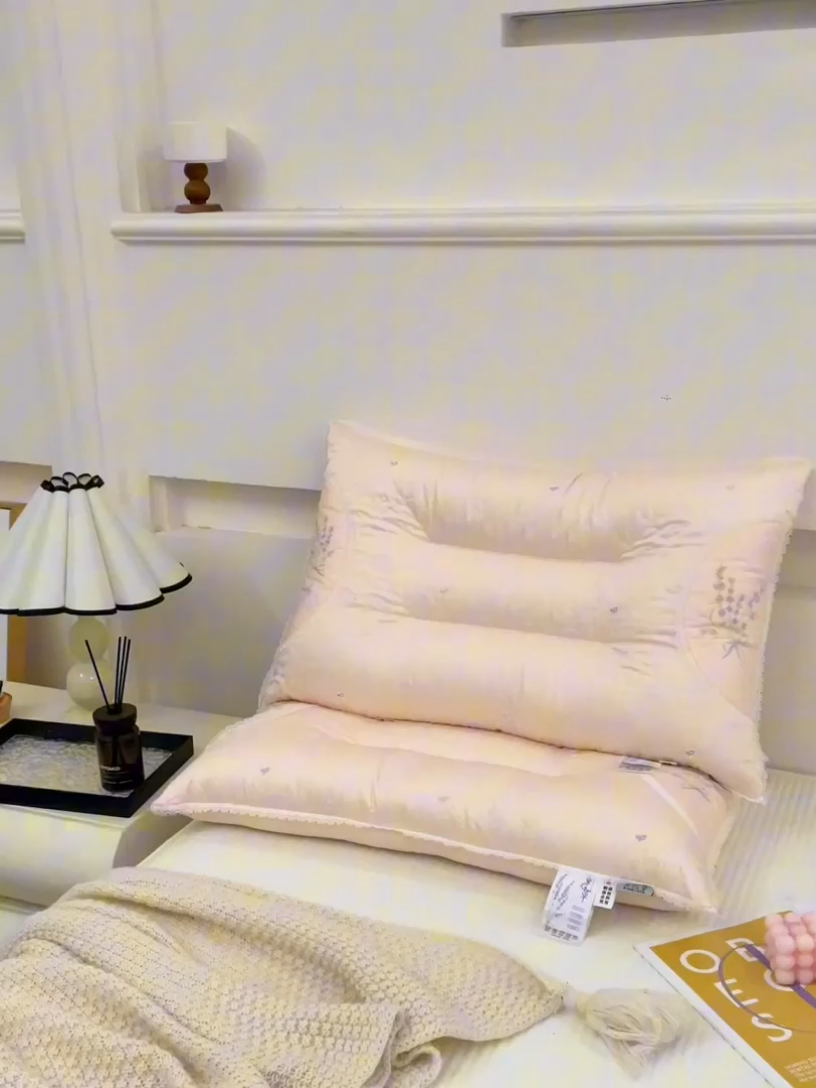 91家纺网 家纺一手货源 找家纺 （总）糖果枕芯 2025新款薰衣草花边护颈枕情侣随礼助眠枕头