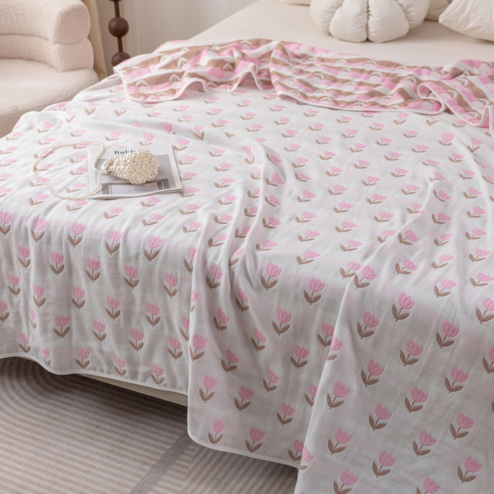 91家纺网 家纺一手货源 找家纺 乐家毛巾被（工厂自产自销） 2025春夏新款亲肤舒适六层纱布被 粉色郁金香