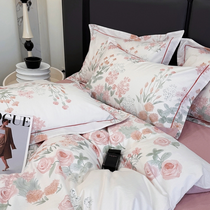 91家纺网 家纺一手货源 找家纺 乐蔻家纺 2025新款全棉13376数码印花四件套 俞木玫瑰 粉