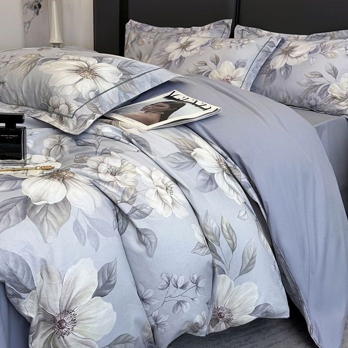 91家纺网 家纺一手货源 找家纺 乐蔻家纺 2025新款全棉13376数码印花四件套 初雪（兰）