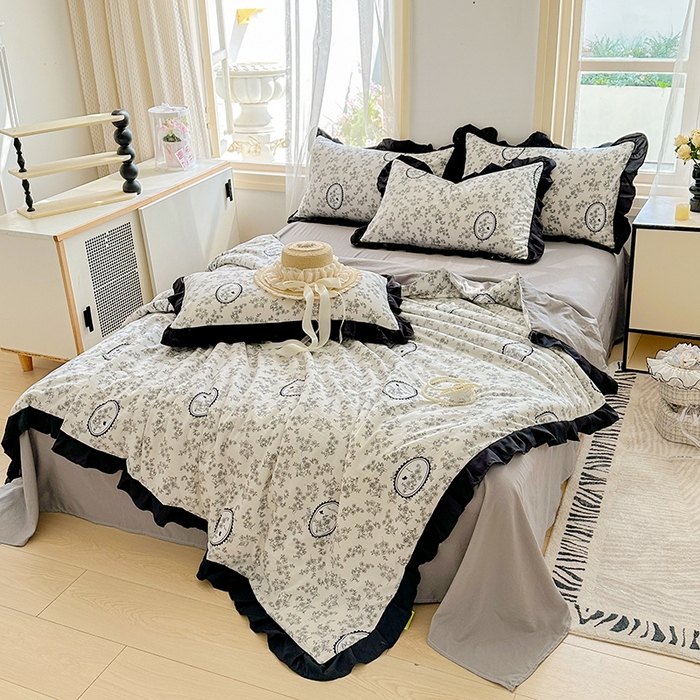 91家纺网 家纺一手货源 找家纺 佳一家纺 2025新款亲肤水洗棉夏被 花香