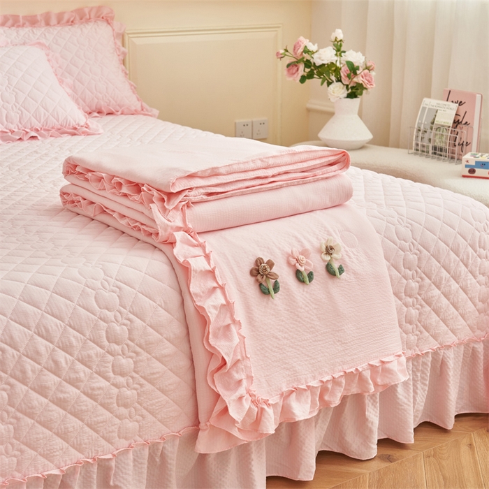 91家纺网 家纺一手货源 找家纺 恒爱家纺 2025新款A类泡泡纱床盖-杜鹃 香妃粉