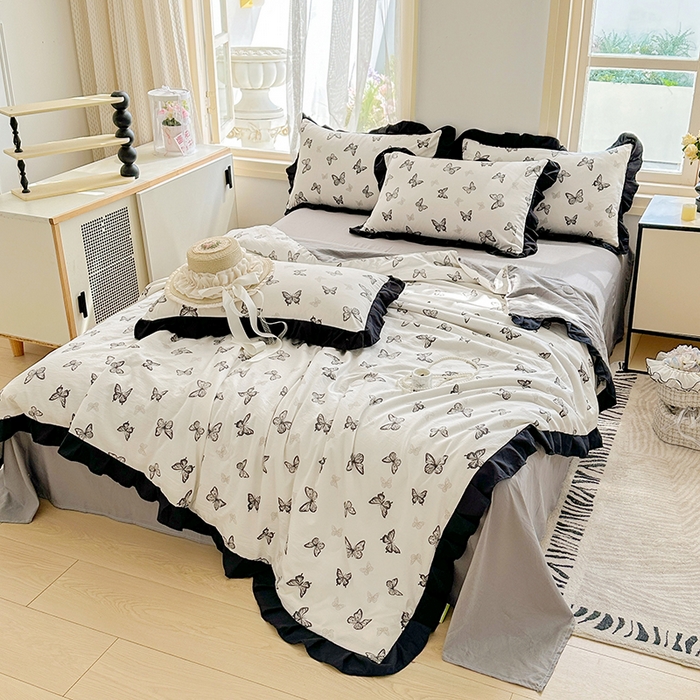 91家纺网 家纺一手货源 找家纺 佳一家纺 2025新款亲肤水洗棉夏被 蝶舞