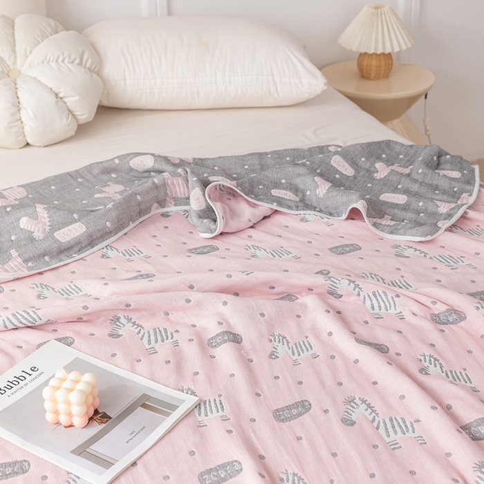 91家纺网 家纺一手货源 找家纺 乐家毛巾被（工厂自产自销） 2025春夏新款亲肤舒适六层纱布被 粉色斑马