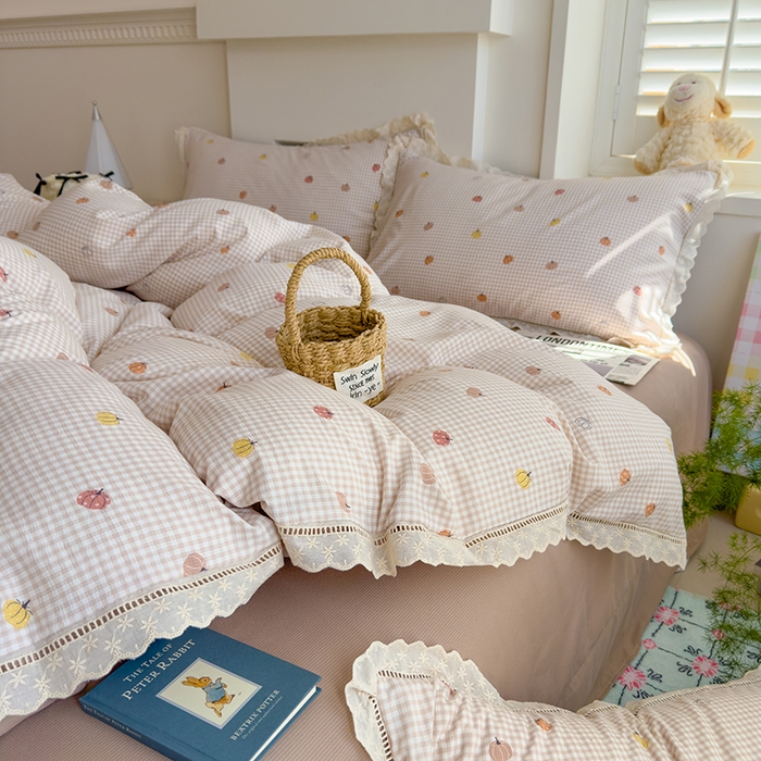 91家纺网 家纺一手货源 找家纺 竹合家纺 2025新款春日碎花法式镂空花边款式提花皱皱四件套 法式-小南瓜卡其