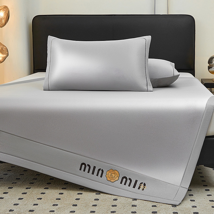 91家纺网 家纺一手货源 找家纺 全季家居 2025新款全季家居5A抗菌min系列凉感冰丝席 床席-银灰