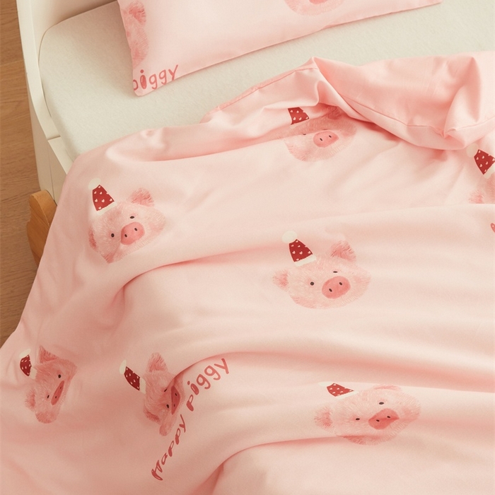 91家纺网 家纺一手货源 找家纺 艾佳宝贝 2025新款A类儿童全棉多功能单被套可拆式夏被 乖巧萌猪