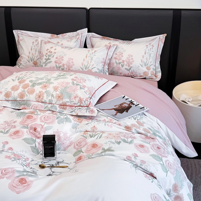 91家纺网 家纺一手货源 找家纺 乐蔻家纺 2025新款全棉13376数码印花四件套 俞木玫瑰 粉