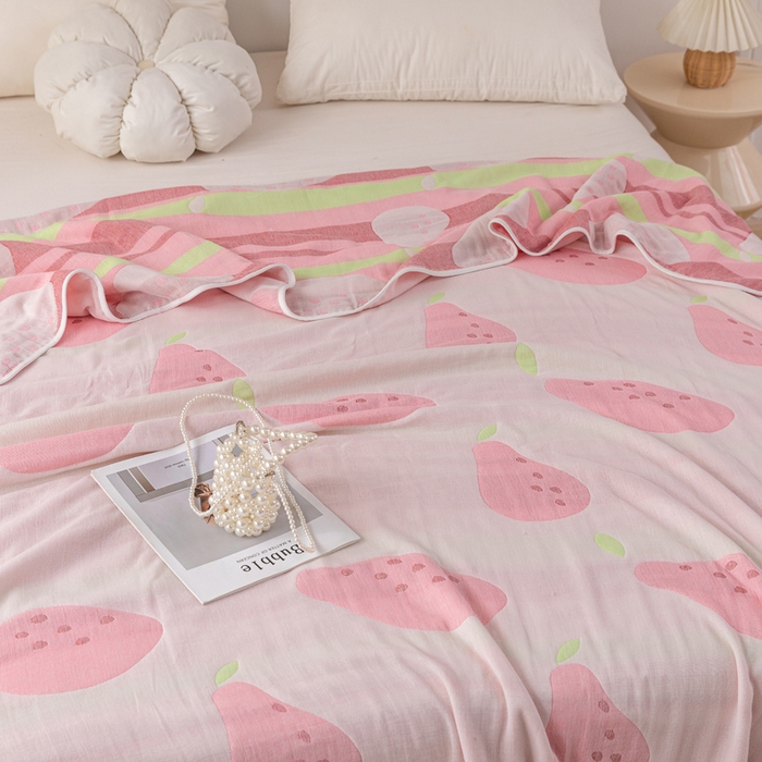 91家纺网 家纺一手货源 找家纺 乐家毛巾被（工厂自产自销） 2025春夏新款亲肤舒适六层纱布被 粉色梨子