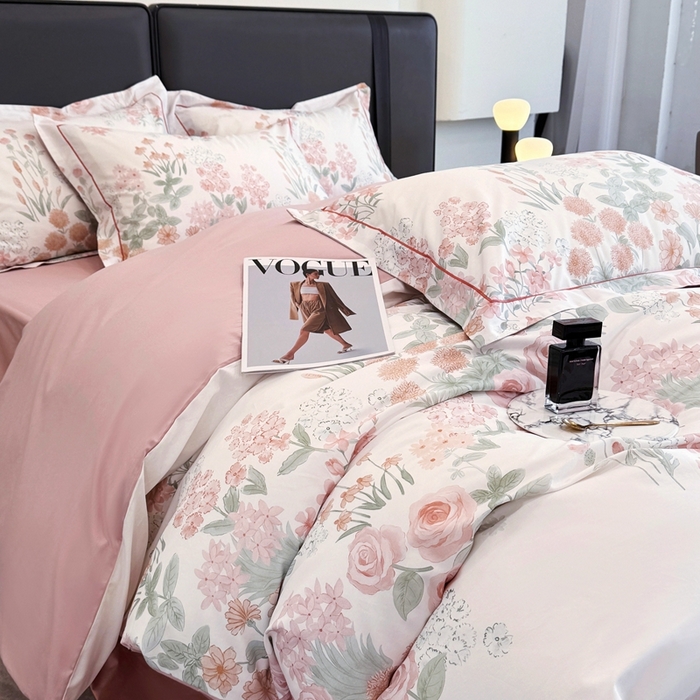 91家纺网 家纺一手货源 找家纺 乐蔻家纺 2025新款全棉13376数码印花四件套 俞木玫瑰 粉