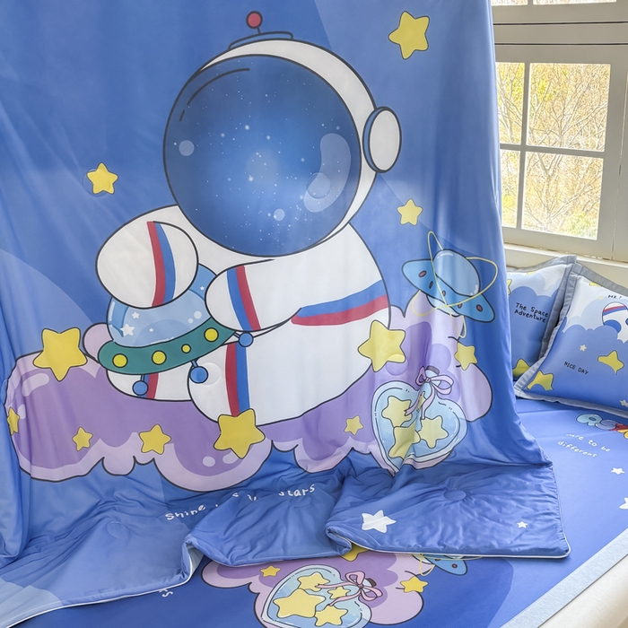 91家纺网 家纺一手货源 找家纺 博雅 2025新款A类大版数码印花冰丝凉席可组合凉感丝夏被-宇航员 星际宇航员