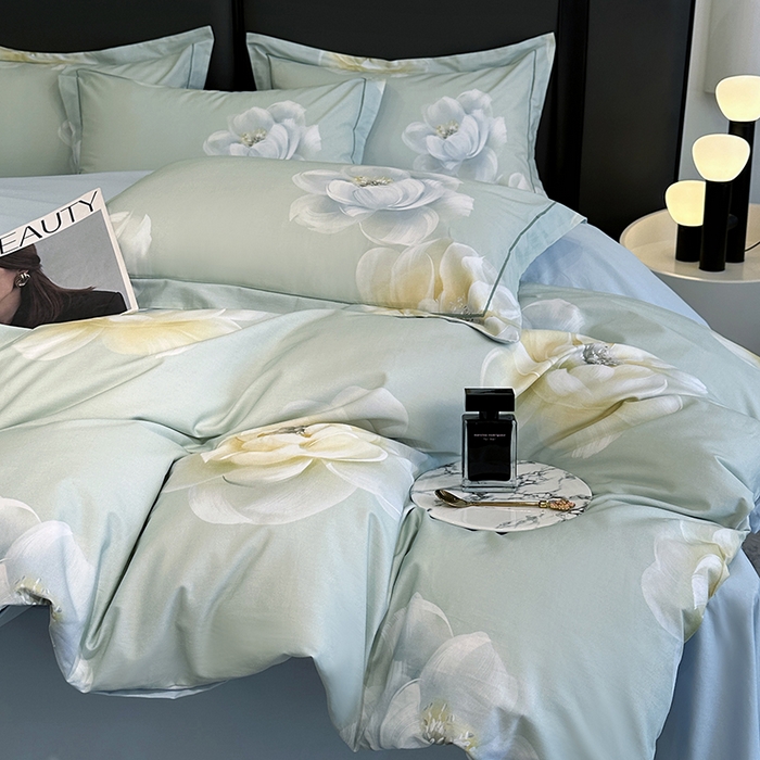 91家纺网 家纺一手货源 找家纺 乐蔻家纺 2025新款全棉13376数码印花四件套 花影私语 绿