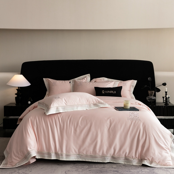 91家纺网 家纺一手货源 找家纺 馨蕊家居 2025新款100s高奢典藏简约全棉系列四件套-棉罗莎 棉罗莎-蔷薇粉