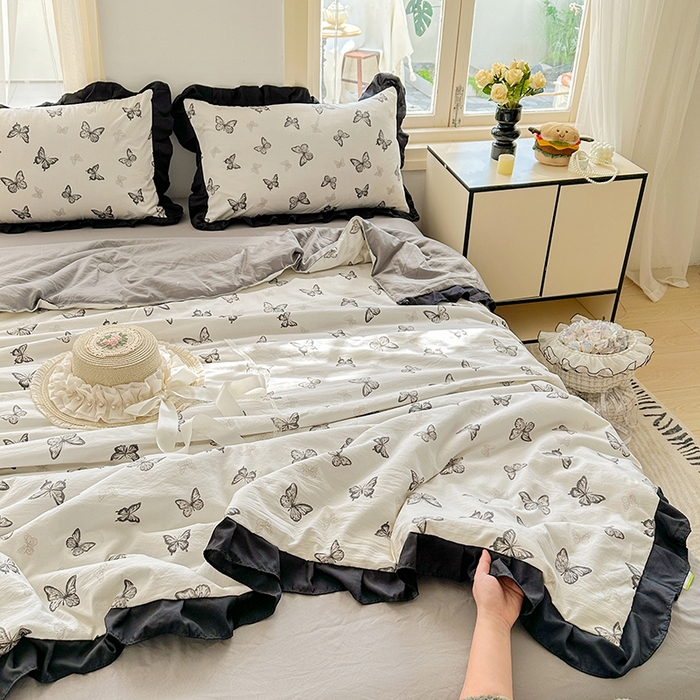 91家纺网 家纺一手货源 找家纺 佳一家纺 2025新款亲肤水洗棉夏被 蝶舞