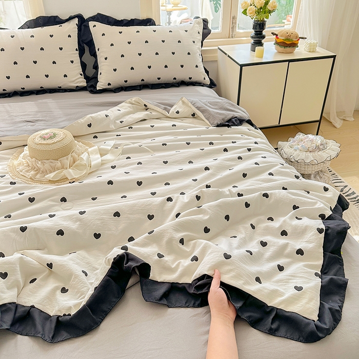 91家纺网 家纺一手货源 找家纺 佳一家纺 2025新款亲肤水洗棉夏被 爱心点点