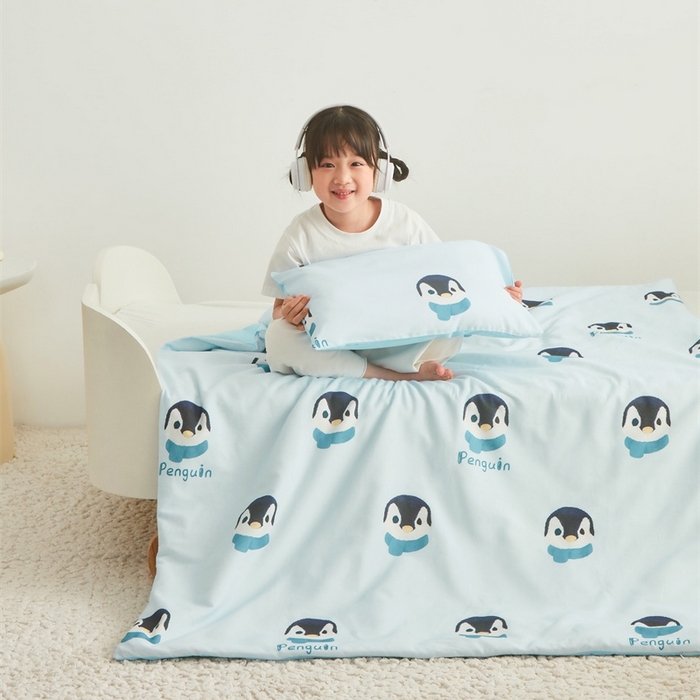 91家纺网 家纺一手货源 找家纺 艾佳宝贝 2025新款A类儿童全棉多功能单被套 乖萌小企鹅