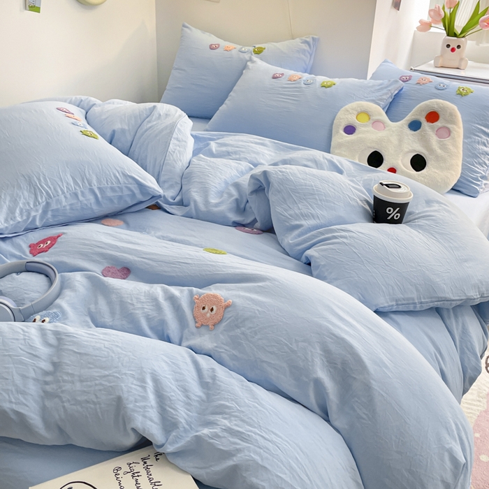 91家纺网 家纺一手货源 找家纺 优卡迪家纺馆 2025新款水洗棉毛巾绣四件套（下载文件夹包含买家秀） 开心怪兽-蓝