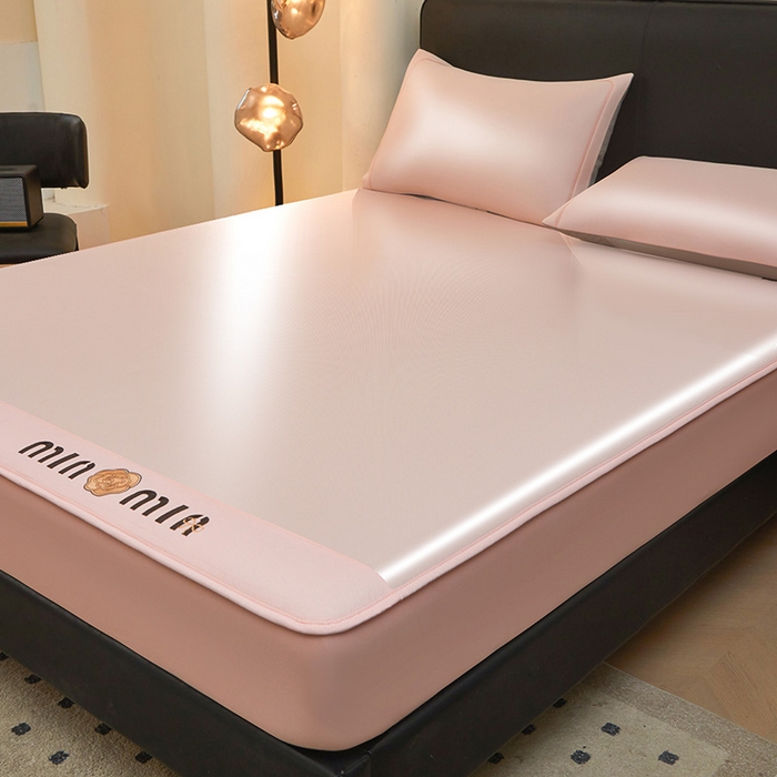 91家纺网 家纺一手货源 找家纺 全季家居 2025新款全季家居5A抗菌min系列凉感冰丝席 床笠-淡粉