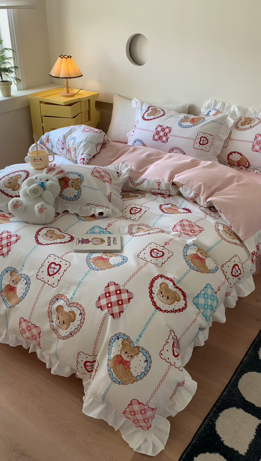 91家纺网 家纺一手货源 找家纺 2025新款公主风四件套全棉纯棉白花边被套床单款式三件套 夏日乐园