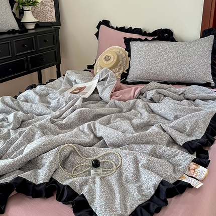 91家纺网 家纺一手货源 找家纺 亿品家纺 2025直播爆款韩版赫本风花边款针织棉双层纱夏被四件套【有买家秀加V】