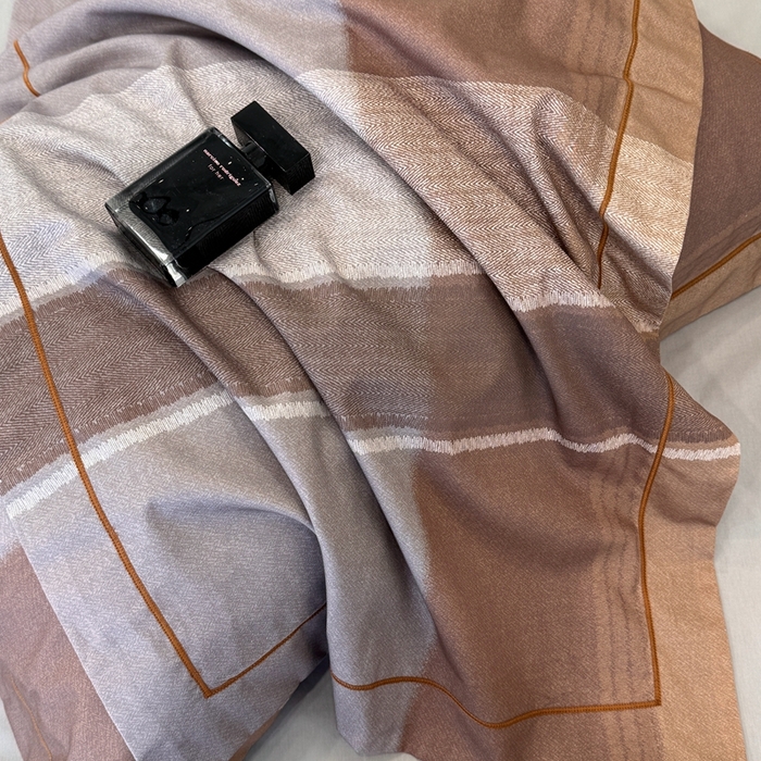 91家纺网 家纺一手货源 找家纺 乐蔻家纺 2025新款全棉13376数码印花四件套 格兰特 咖