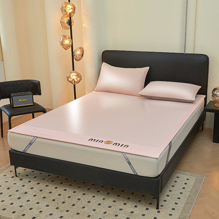 91家纺网 家纺一手货源 找家纺 全季家居 2025新款全季家居5A抗菌min系列凉感冰丝席 床席-淡粉