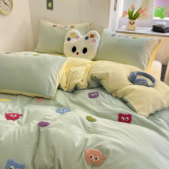 91家纺网 家纺一手货源 找家纺 优卡迪家纺馆 2025新款水洗棉毛巾绣四件套（下载文件夹包含买家秀） 开心怪兽-绿