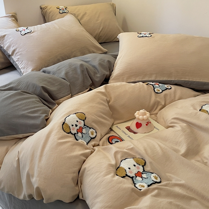 91家纺网 家纺一手货源 找家纺 优卡迪家纺馆 2025新款水洗棉毛巾绣四件套（下载文件夹包含买家秀） 彩虹狗-杏色